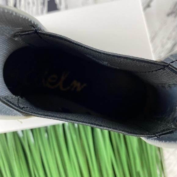 Waterproof Booties by Sam Edelman Size 7.5 - Picture 8 of 11